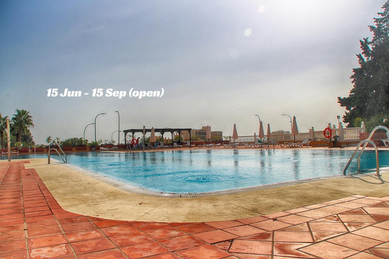 La Duquesa Vip Apartment Torremolinos Bagian luar foto