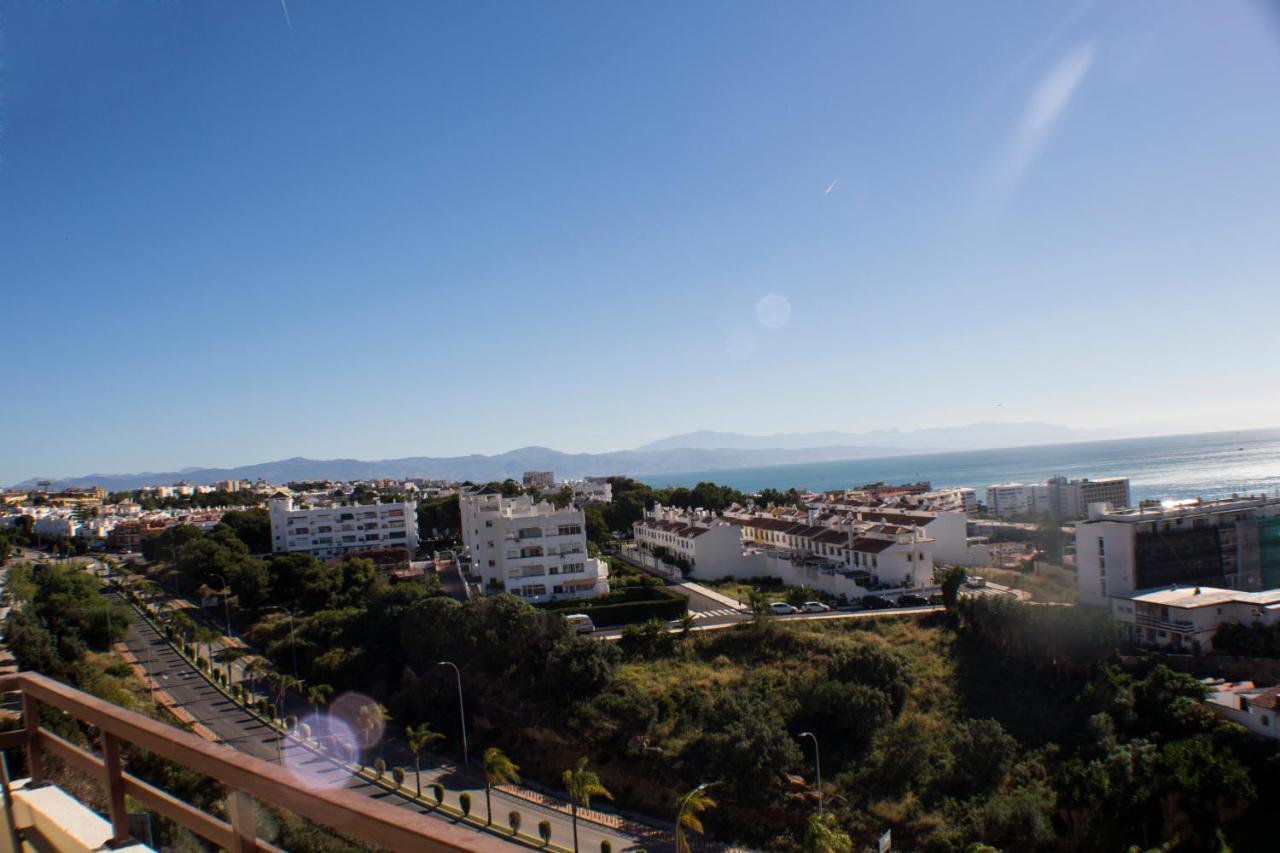 La Duquesa Vip Apartment Torremolinos Bagian luar foto