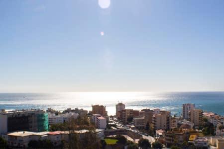 La Duquesa Vip Apartment Torremolinos Bagian luar foto